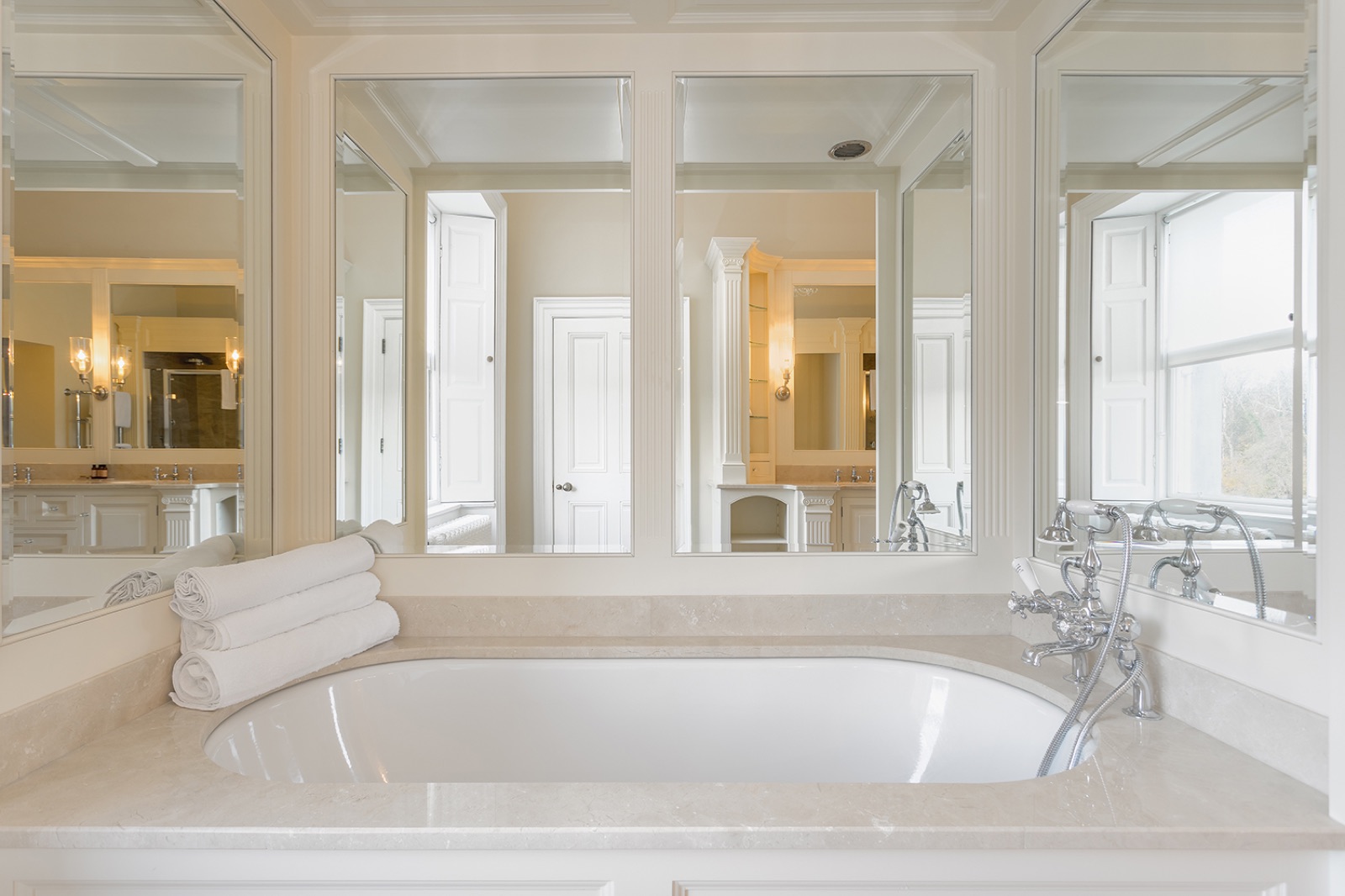 Master bedroom bathtub